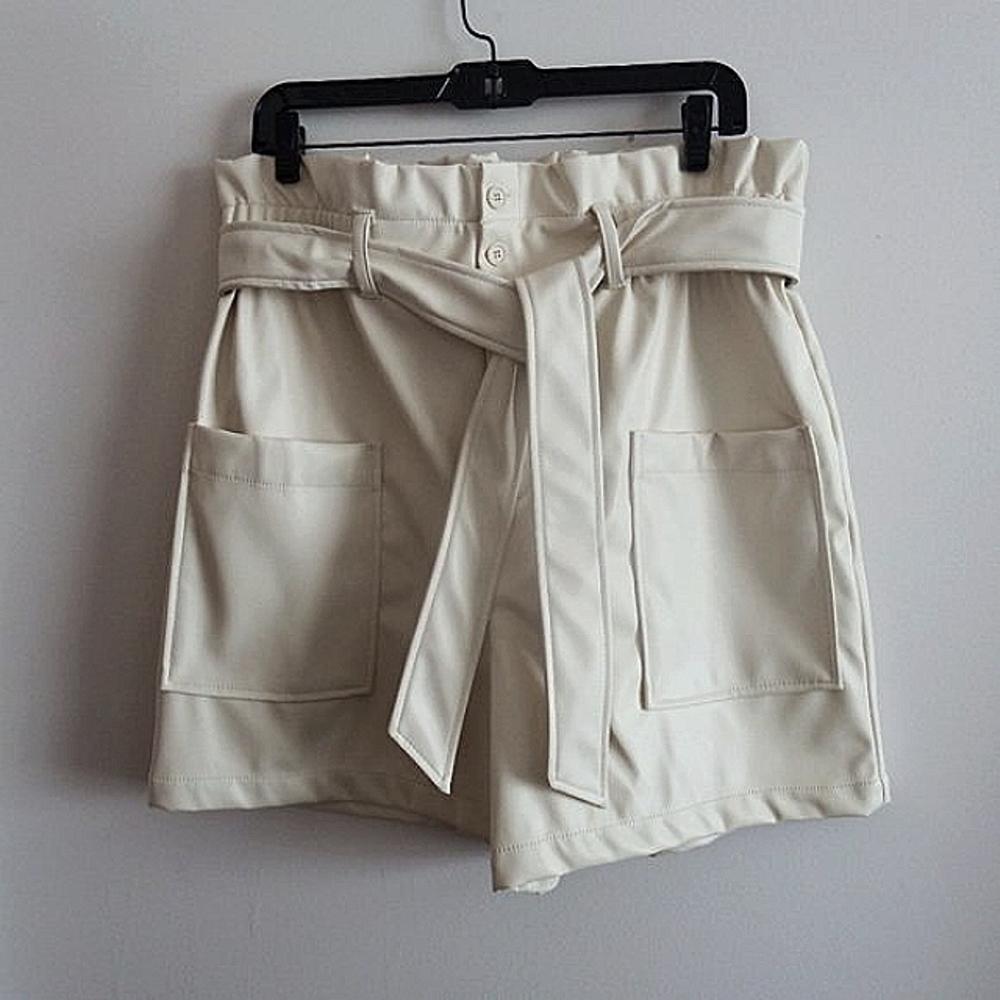 NWT Faux Leather Cream Paper Bag Waist XL